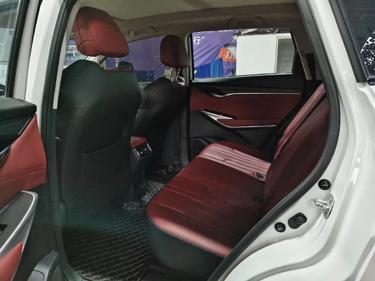 2022 ChangAn CS75 Plus 1.5T 178HP L4 6AT,autocango,china used car exporter,china ev exporter,chinese used car exporter,chinese used ev exporter