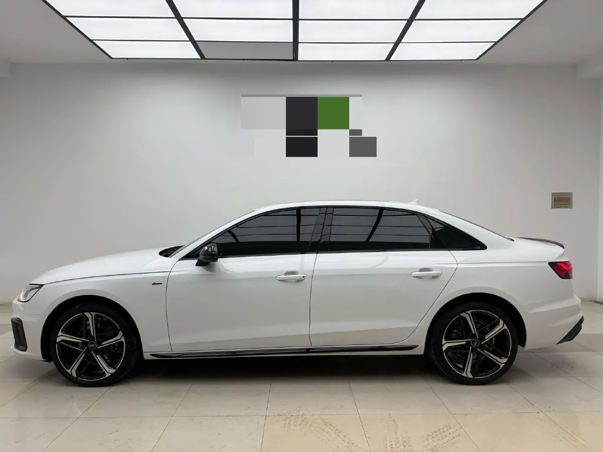 2024 Audi A4L 2.0T 190HP L4 7DCT,autocango,china used car exporter,china ev exporter,chinese used car exporter,chinese used ev exporter