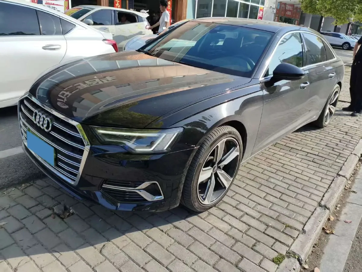 2024 Audi A6L 2.0T 190HP L4 7DCT,autocango,china used car exporter,china ev exporter,chinese used car exporter,chinese used ev exporter
