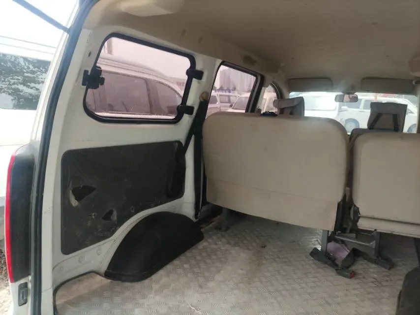 2019 WuLing HongGuang V 1.5L 99HP L4 6MT,autocango,china used car exporter,china ev exporter,chinese used car exporter,chinese used ev exporter