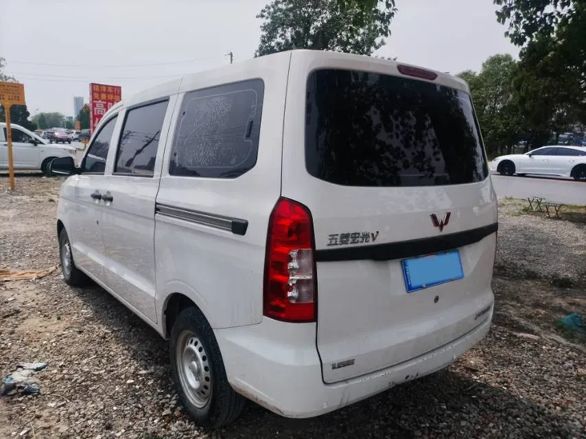 2019 WuLing HongGuang V 1.5L 99HP L4 6MT,autocango,china used car exporter,china ev exporter,chinese used car exporter,chinese used ev exporter