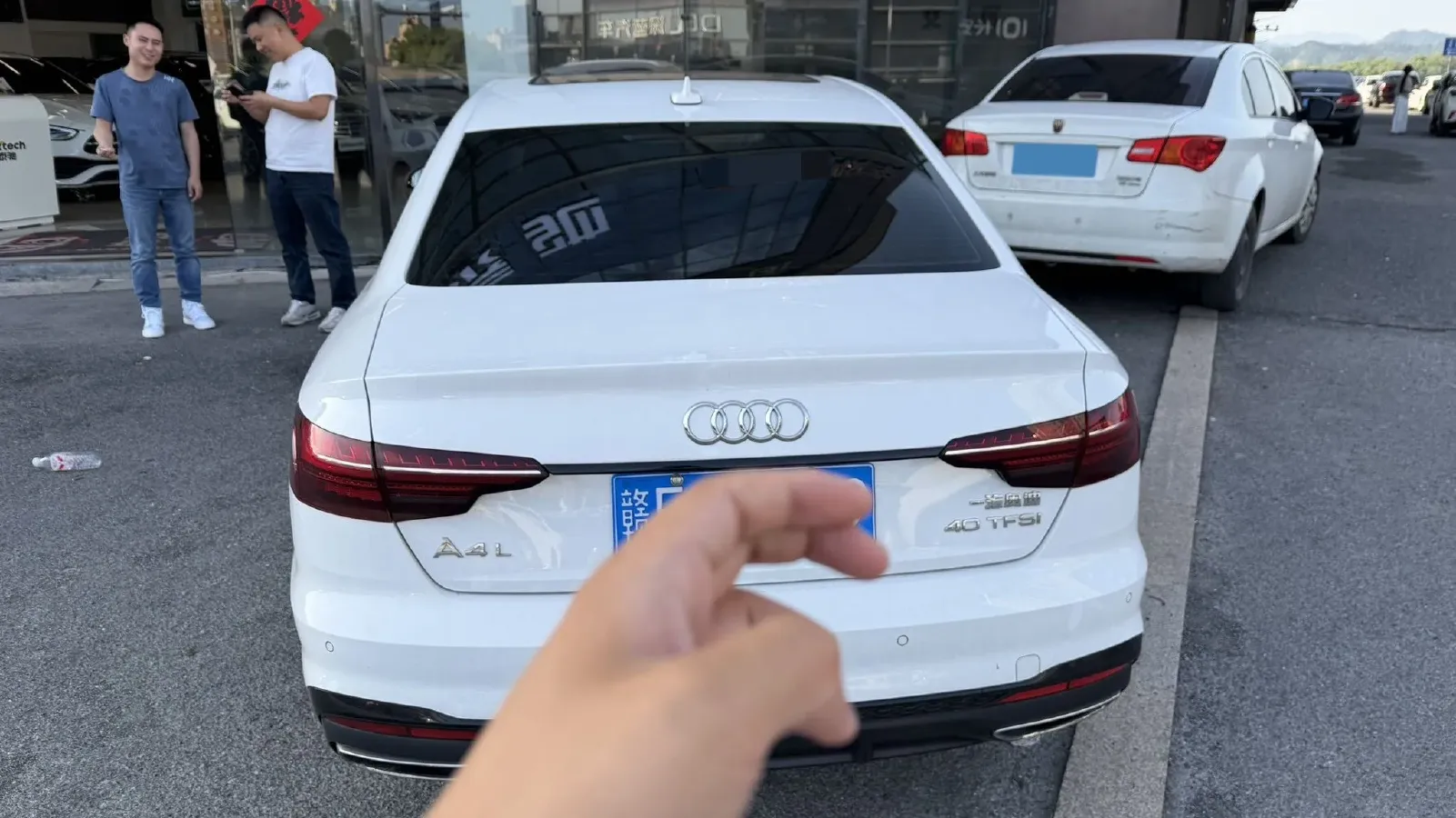 2023 Audi A4L 2.0T 190HP L4 7DCT,autocango,china used car exporter,china ev exporter,chinese used car exporter,chinese used ev exporter