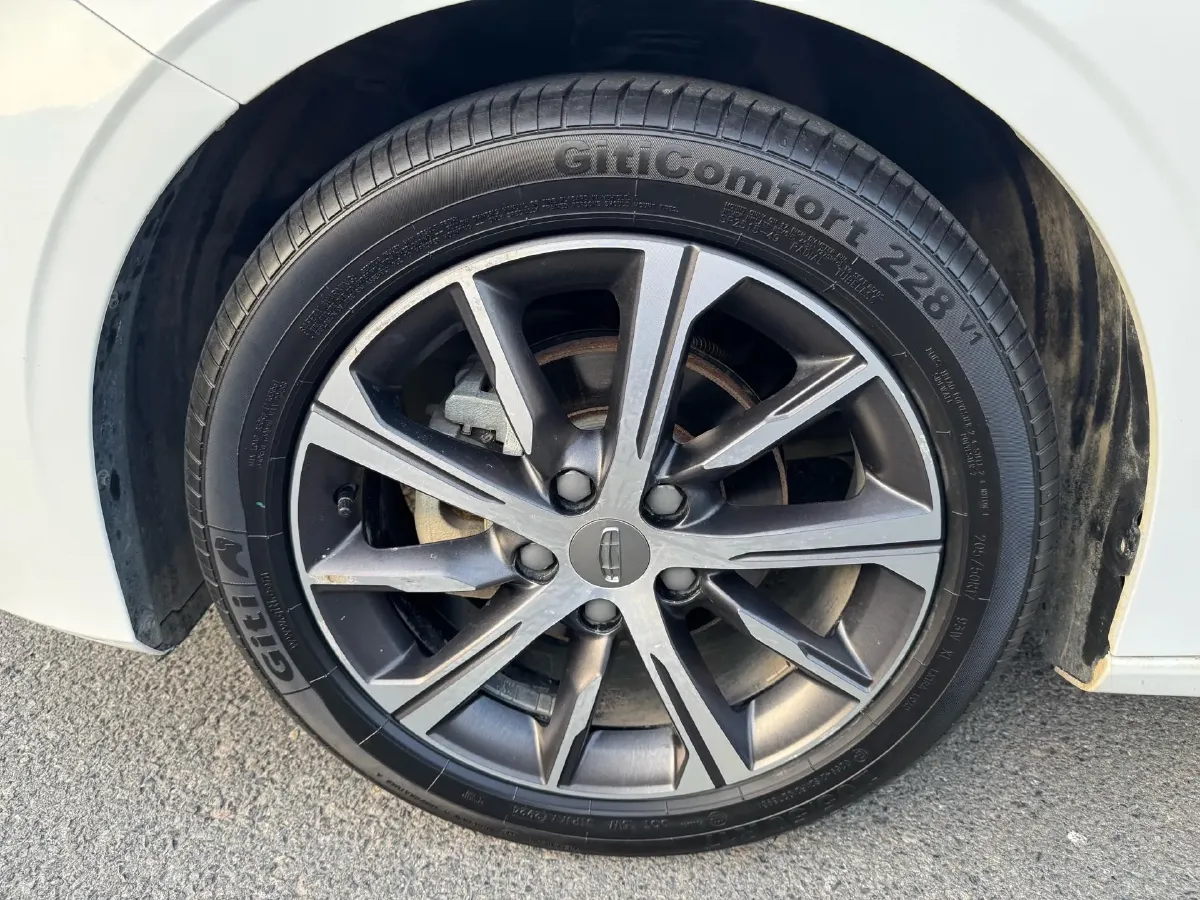 2022 Geely Emgrand 1.5L 114HP L4 CVT,autocango,china used car exporter,china ev exporter,chinese used car exporter,chinese used ev exporter