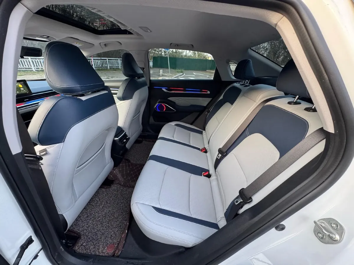 2022 Geely Emgrand 1.5L 114HP L4 CVT,autocango,china used car exporter,china ev exporter,chinese used car exporter,chinese used ev exporter