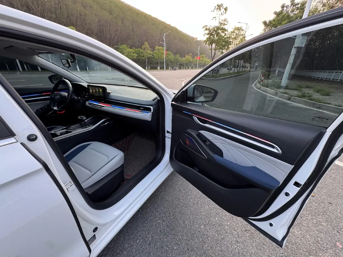 2022 Geely Emgrand 1.5L 114HP L4 CVT,autocango,china used car exporter,china ev exporter,chinese used car exporter,chinese used ev exporter