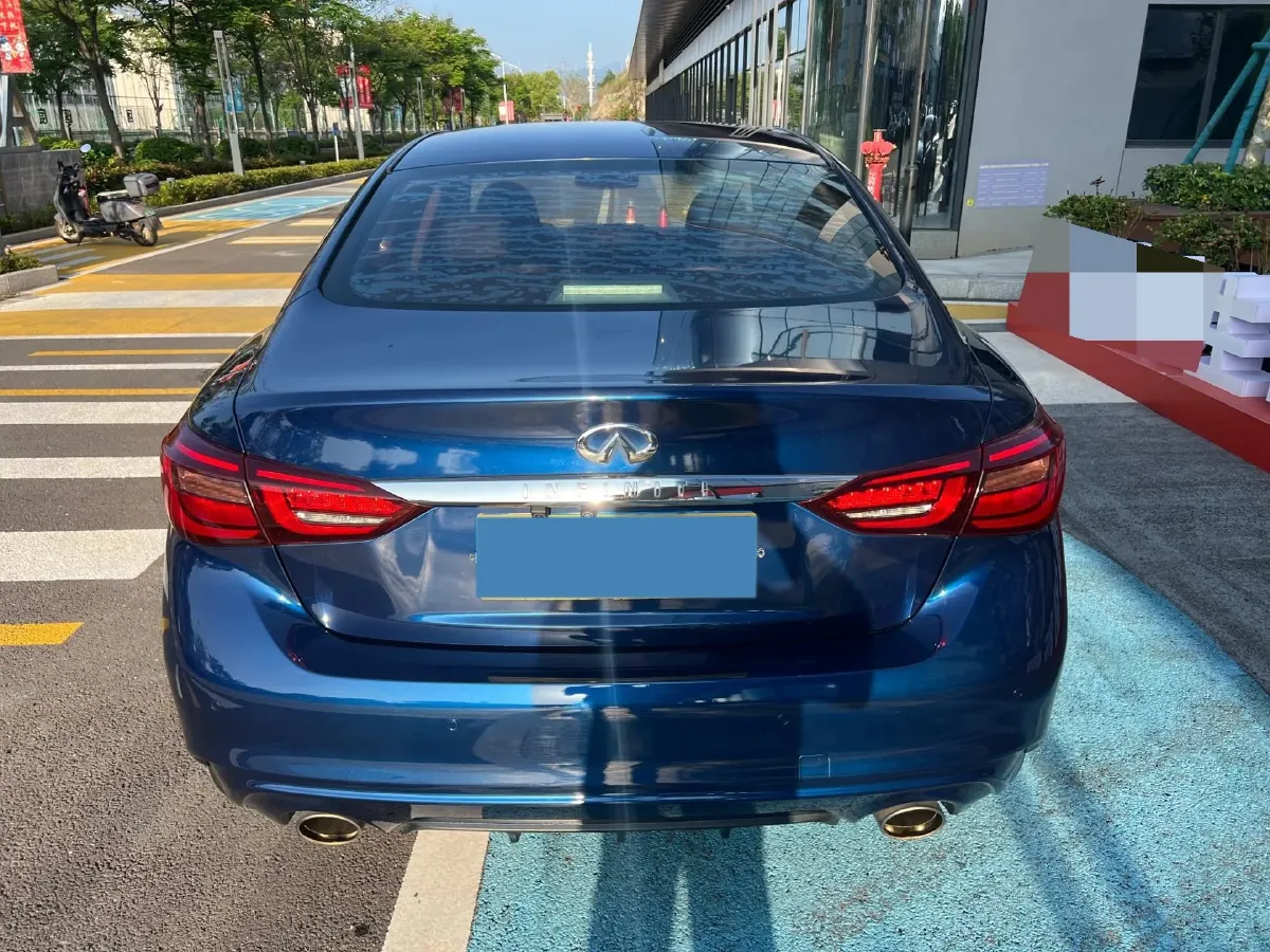 2018 Jeep Grand Commander 2.0T 265HP L4 9AT,autocango,china used car exporter,china ev exporter,chinese used car exporter,chinese used ev exporter