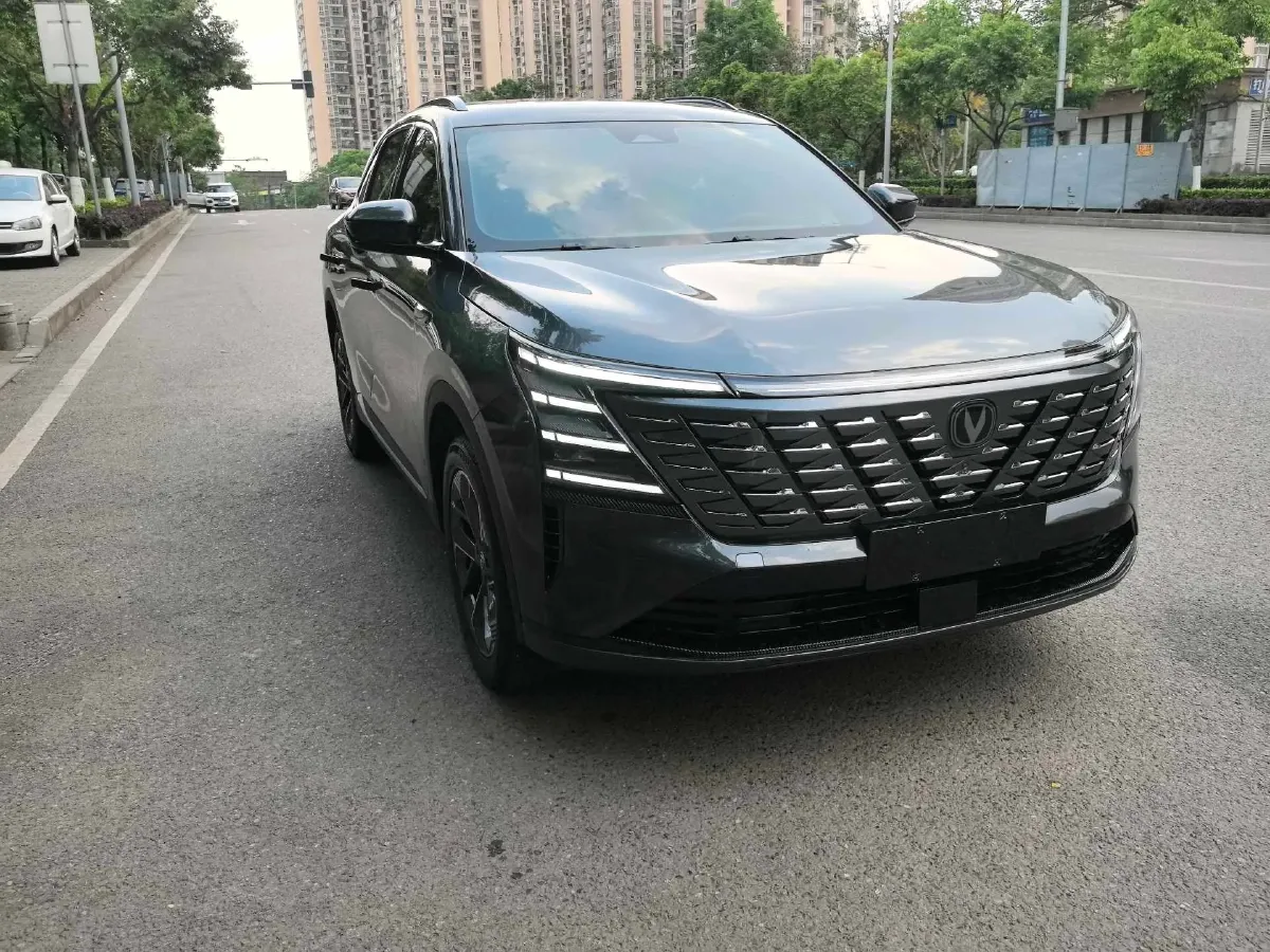 2025 ChangAn CS75 Plus 1.5T 192HP L4 8AT,autocango,china used car exporter,china ev exporter,chinese used car exporter,chinese used ev exporter