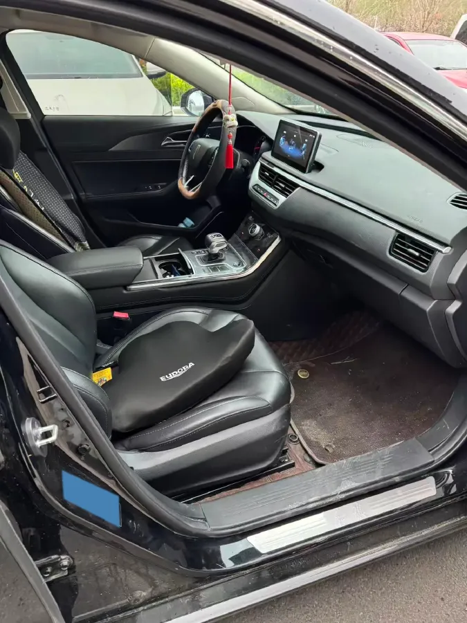 2022 HongQi H5 1.5T 169HP L4 7DCT,autocango,china used car exporter,china ev exporter,chinese used car exporter,chinese used ev exporter