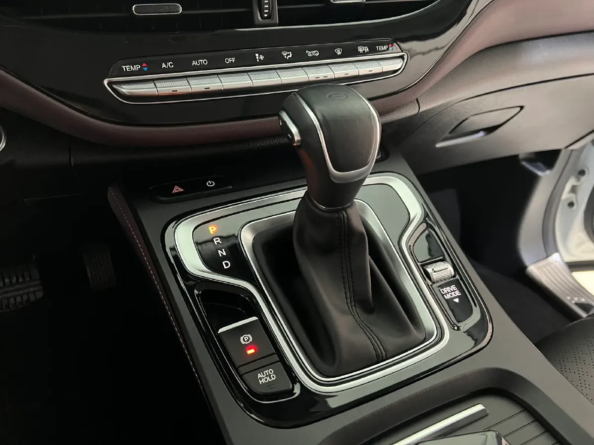 2021 GAC Trumpchi M6 1.5T 169HP L4 7DCT,autocango,china used car exporter,china ev exporter,chinese used car exporter,chinese used ev exporter