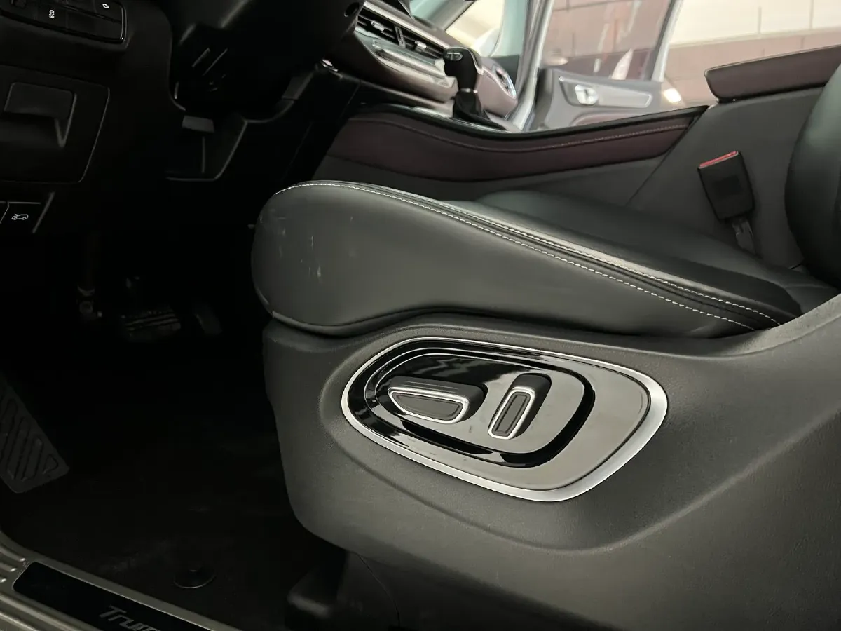 2021 GAC Trumpchi M6 1.5T 169HP L4 7DCT,autocango,china used car exporter,china ev exporter,chinese used car exporter,chinese used ev exporter