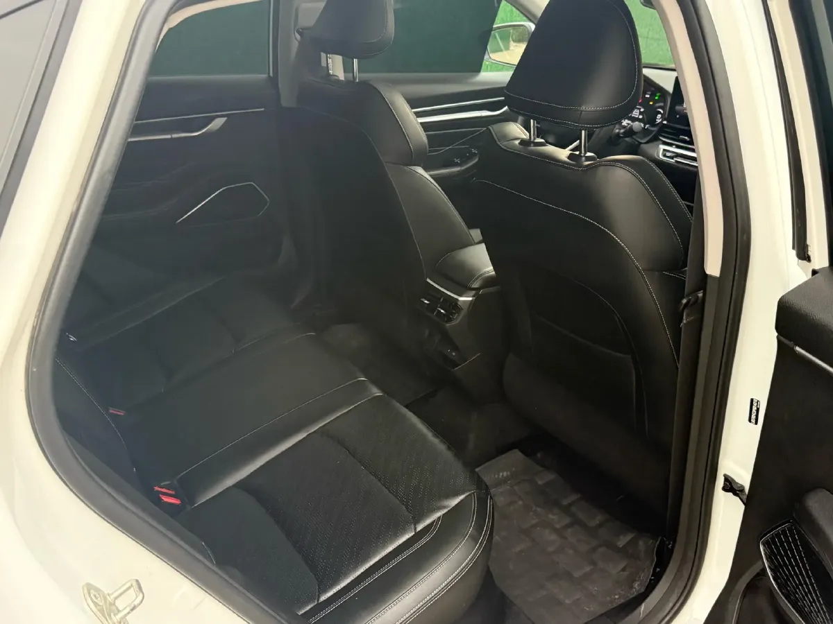 2022 Geely Emgrand 1.5L 114HP L4 CVT,autocango,china used car exporter,china ev exporter,chinese used car exporter,chinese used ev exporter