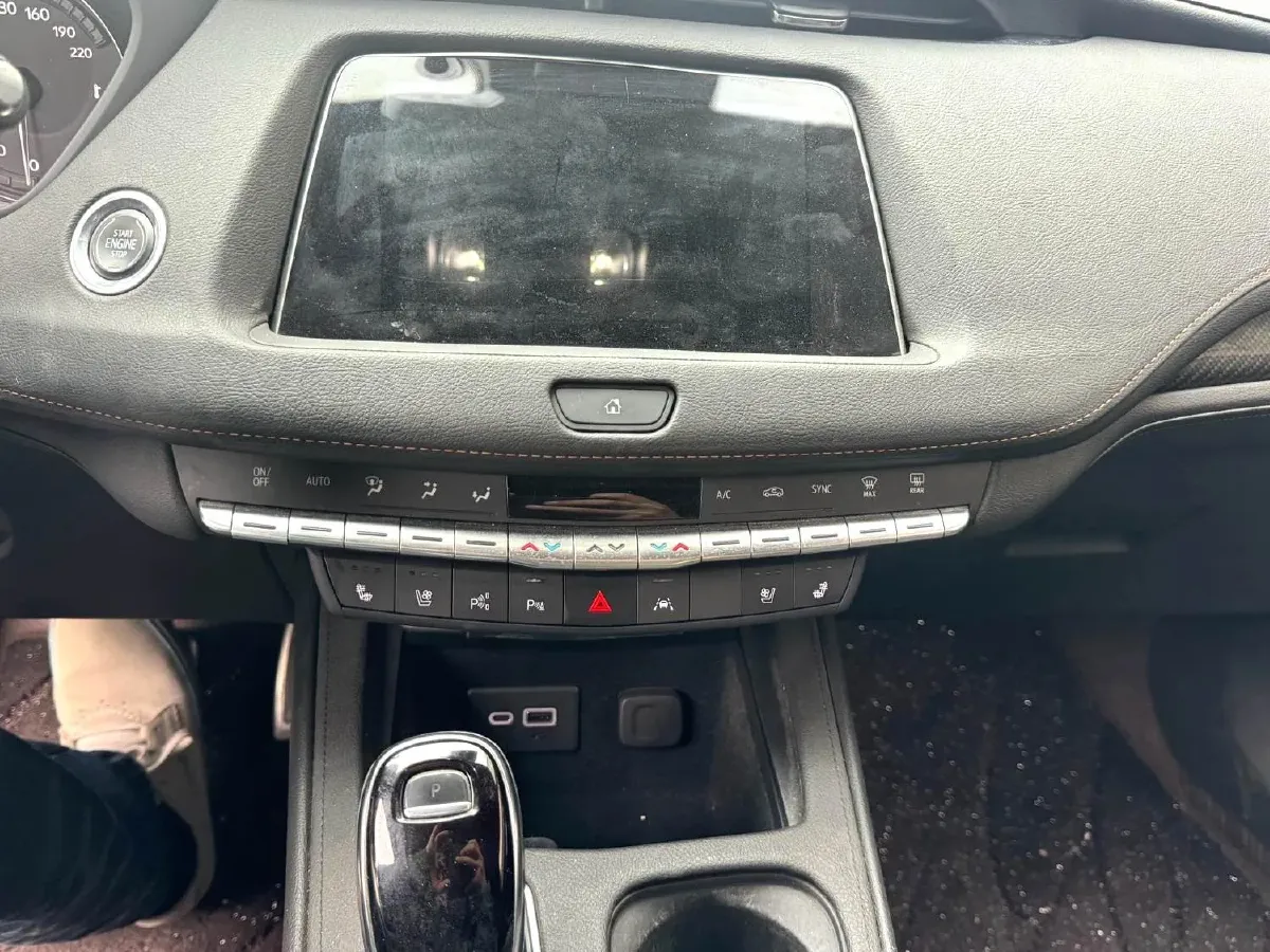 2023 Cadillac XT4 2.0T 237HP L4 9AT,autocango,china used car exporter,china ev exporter,chinese used car exporter,chinese used ev exporter