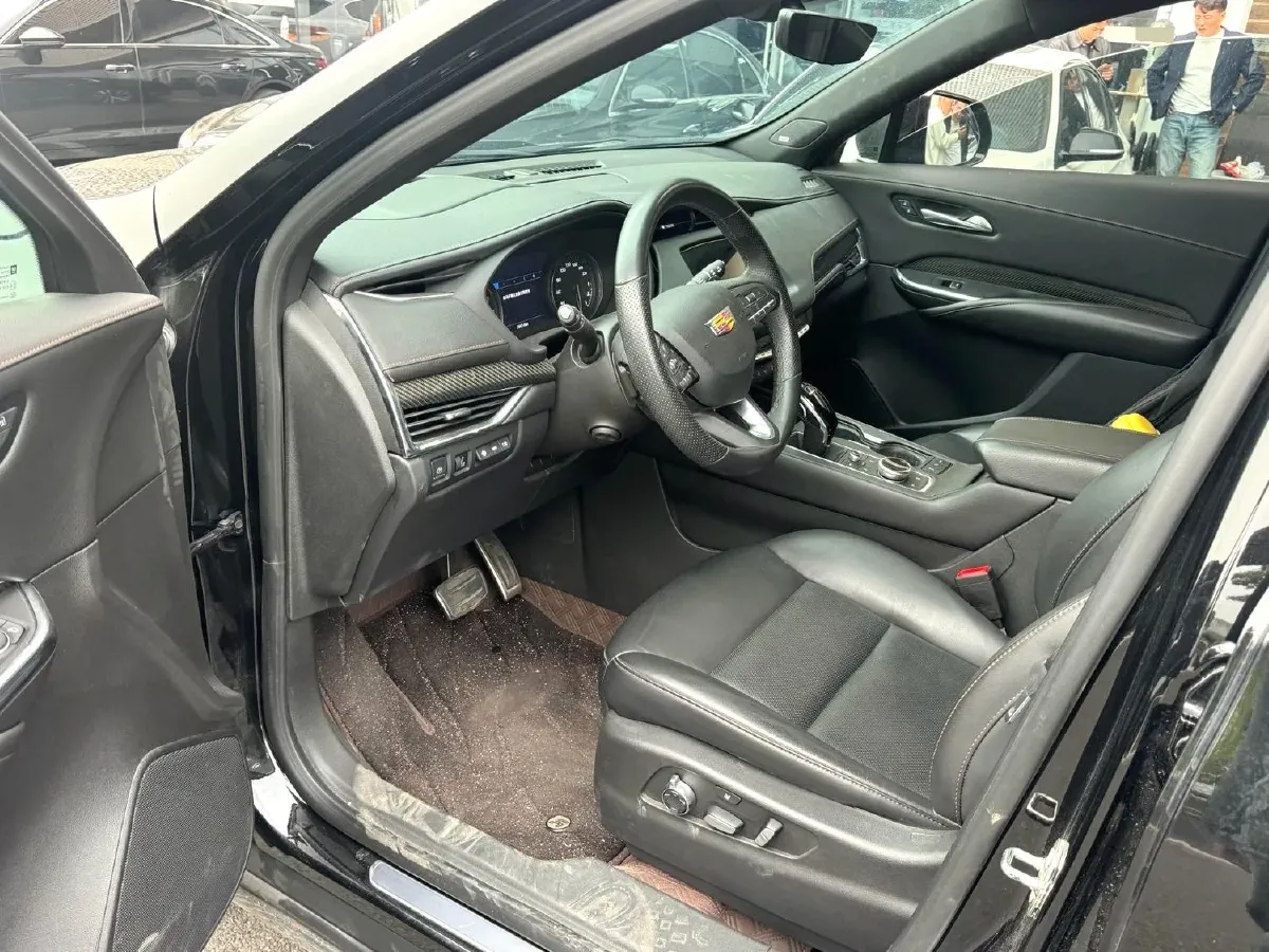 2023 Cadillac XT4 2.0T 237HP L4 9AT,autocango,china used car exporter,china ev exporter,chinese used car exporter,chinese used ev exporter