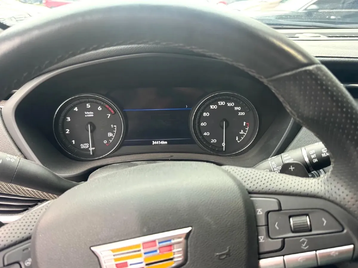 2023 Cadillac XT4 2.0T 237HP L4 9AT,autocango,china used car exporter,china ev exporter,chinese used car exporter,chinese used ev exporter