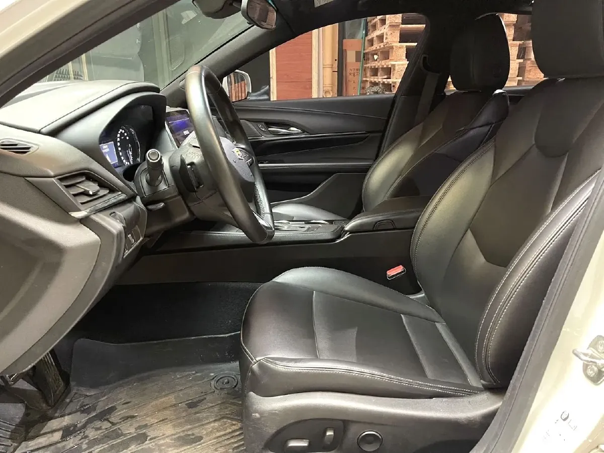 2023 Cadillac CT4 1.5T 211HP L4 8AT,autocango,china used car exporter,china ev exporter,chinese used car exporter,chinese used ev exporter