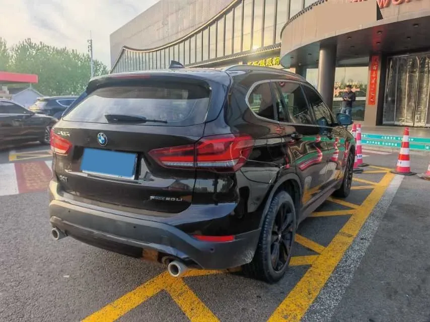 2021 BMW X1 1.5T 140HP L3 7DCT,autocango,china used car exporter,china ev exporter,chinese used car exporter,chinese used ev exporter