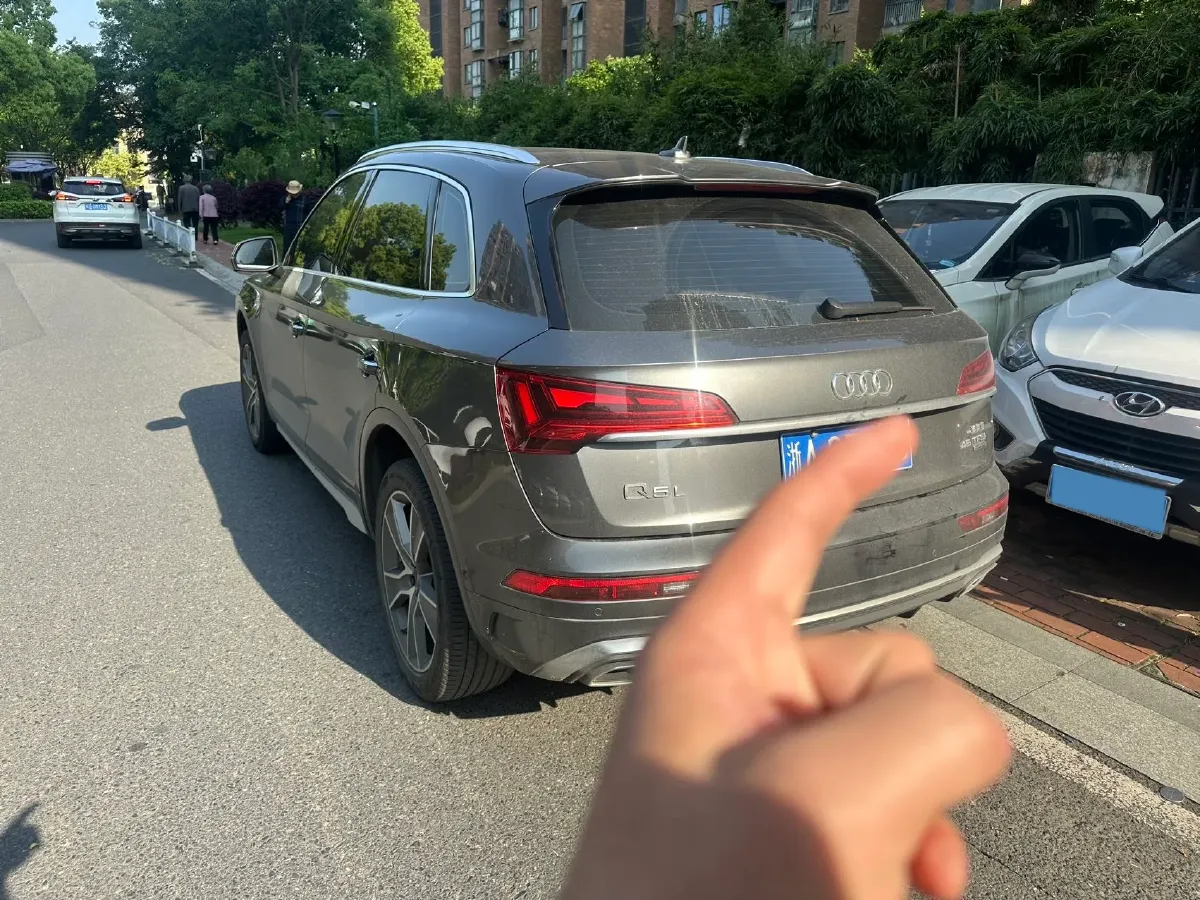 2022 Audi Q5L 2.0T 252HP L4 7DCT,autocango,china used car exporter,china ev exporter,chinese used car exporter,chinese used ev exporter