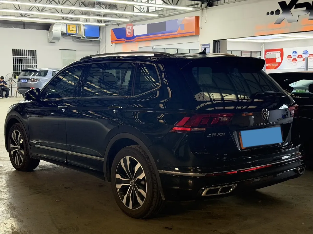2025 Volkswagen Tiguan L 2.0T 186HP L4 7DCT,autocango,china used car exporter,china ev exporter,chinese used car exporter,chinese used ev exporter