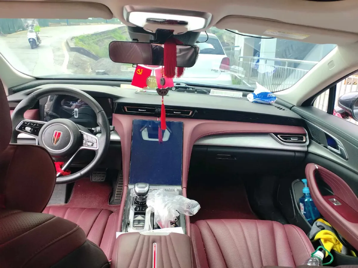 2023 HongQi H5 2.0T 224HP L4 8AT,autocango,china used car exporter,china ev exporter,chinese used car exporter,chinese used ev exporter