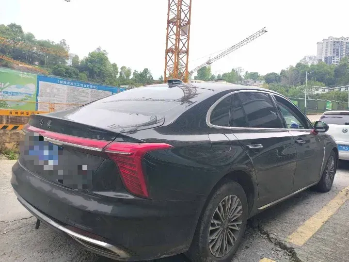 2023 HongQi H5 2.0T 224HP L4 8AT,autocango,china used car exporter,china ev exporter,chinese used car exporter,chinese used ev exporter