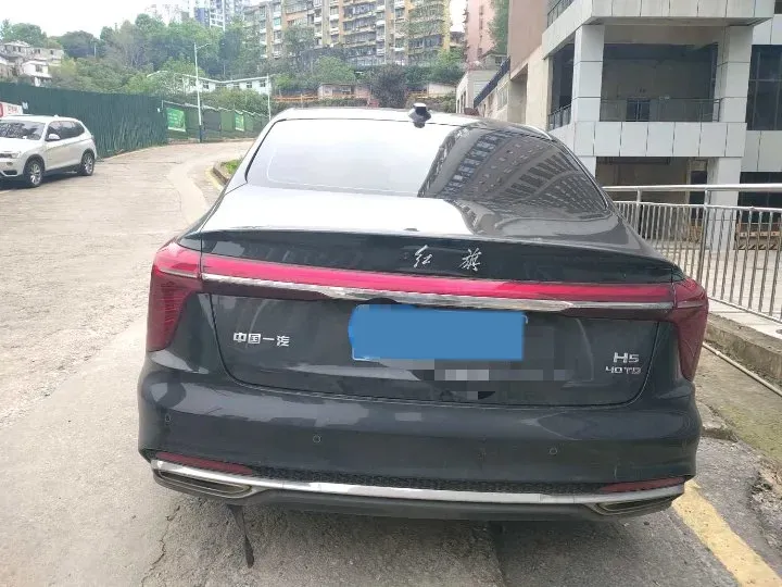 2023 HongQi H5 2.0T 224HP L4 8AT,autocango,china used car exporter,china ev exporter,chinese used car exporter,chinese used ev exporter