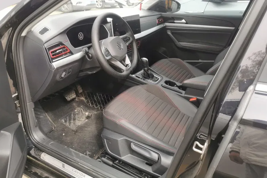 2023 Volkswagen Lavida 1.5T 160HP L4 7DCT,autocango,china used car exporter,china ev exporter,chinese used car exporter,chinese used ev exporter