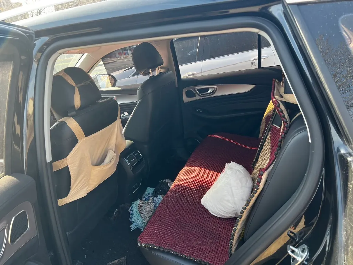 2019 Roewe RX5 MAX 1.5T 173HP L4 6AT,autocango,china used car exporter,china ev exporter,chinese used car exporter,chinese used ev exporter