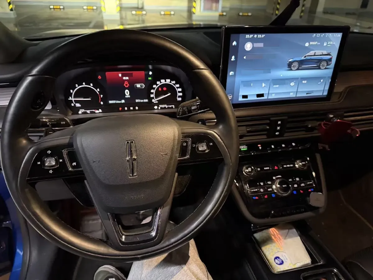 2021 Lincoln Corsair 2.0T 245HP L4 8AT,autocango,china used car exporter,china ev exporter,chinese used car exporter,chinese used ev exporter