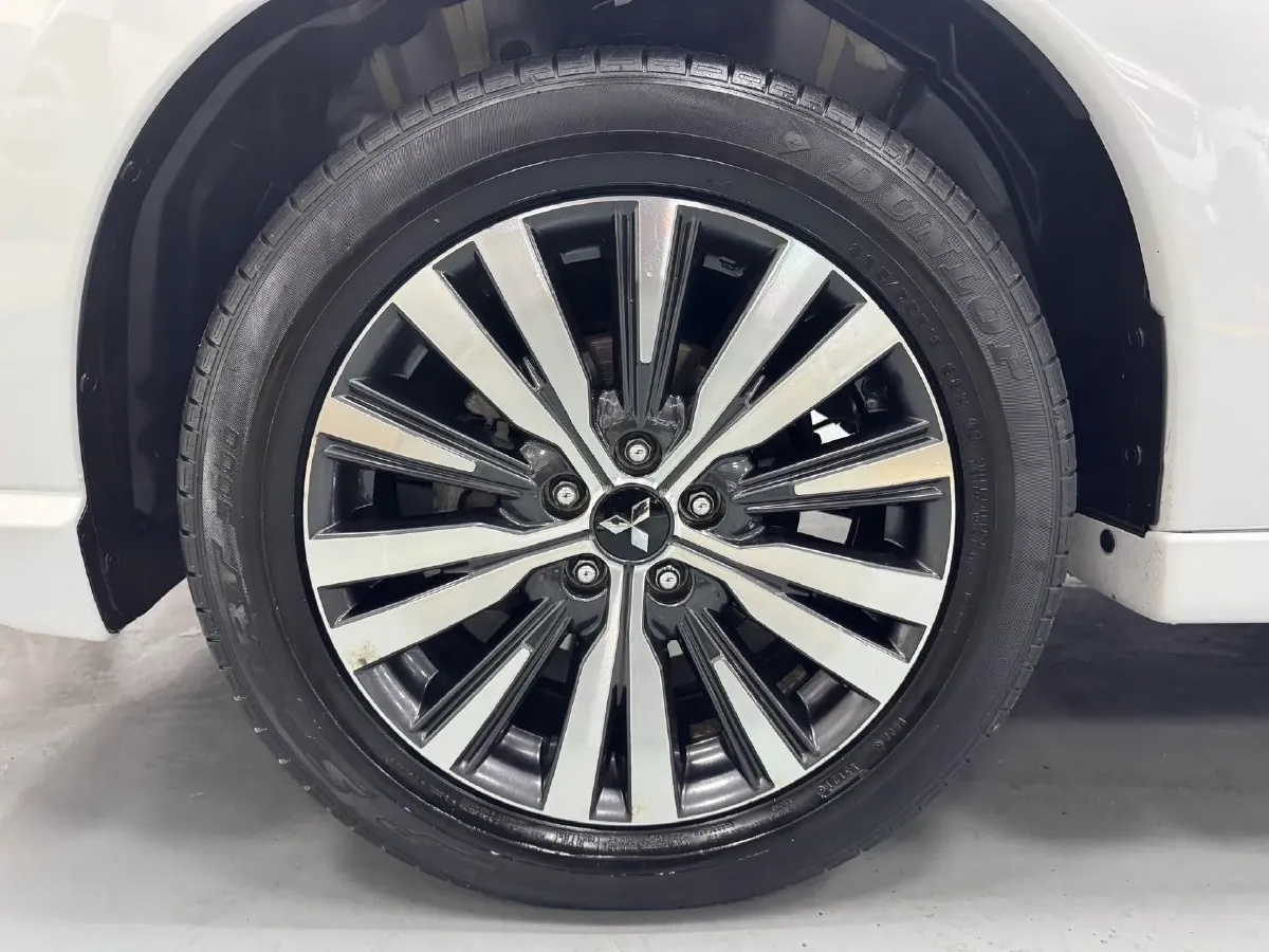 2021 Mitsubishi Outlander 2.0L 166HP L4 CVT,autocango,china used car exporter,china ev exporter,chinese used car exporter,chinese used ev exporter