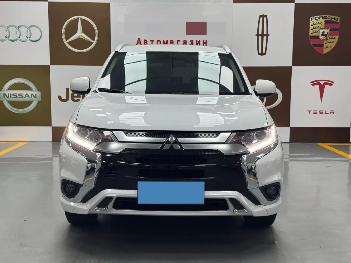 2021 Mitsubishi Outlander 2.0L 166HP L4 CVT,autocango,china used car exporter,china ev exporter,chinese used car exporter,chinese used ev exporter