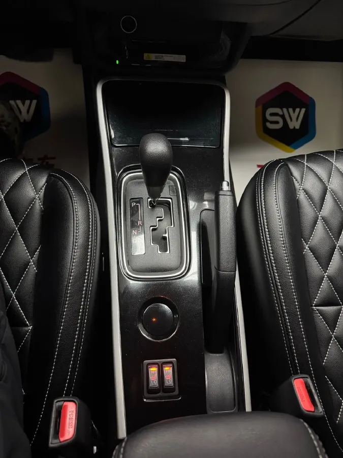 2021 Mitsubishi Outlander 2.0L 166HP L4 CVT,autocango,china used car exporter,china ev exporter,chinese used car exporter,chinese used ev exporter