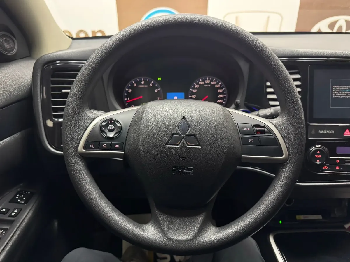 2021 Mitsubishi Outlander 2.0L 166HP L4 CVT,autocango,china used car exporter,china ev exporter,chinese used car exporter,chinese used ev exporter