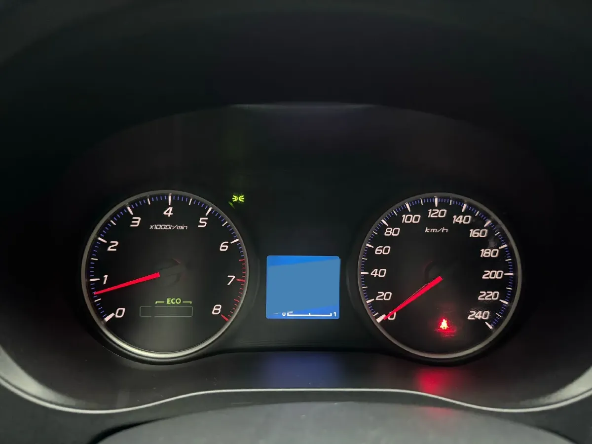 2021 Mitsubishi Outlander 2.0L 166HP L4 CVT,autocango,china used car exporter,china ev exporter,chinese used car exporter,chinese used ev exporter