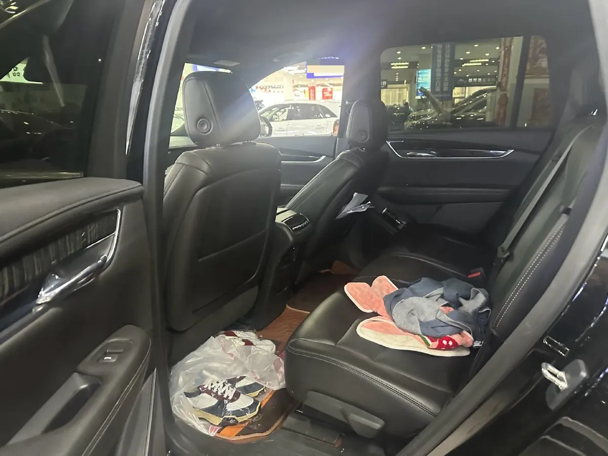 2021 Cadillac XT6 2.0T 237HP L4 9AT,autocango,china used car exporter,china ev exporter,chinese used car exporter,chinese used ev exporter