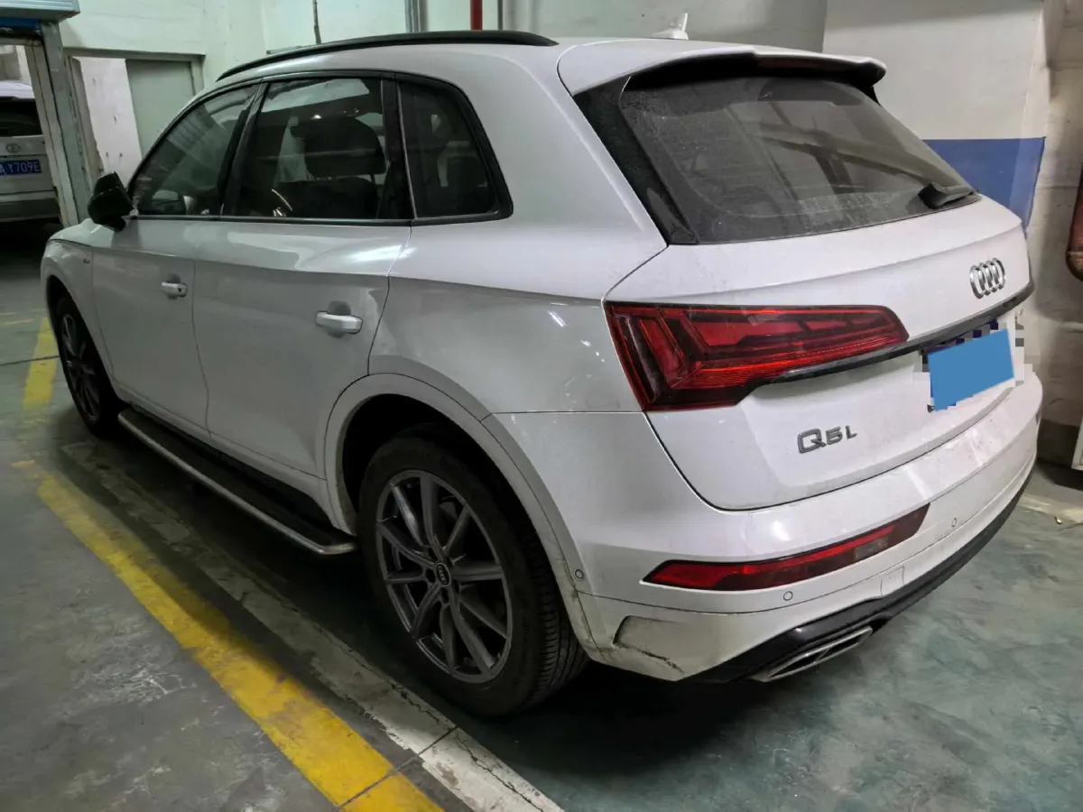 2021 Audi Q5L 2.0T 252HP L4 7DCT,autocango,china used car exporter,china ev exporter,chinese used car exporter,chinese used ev exporter