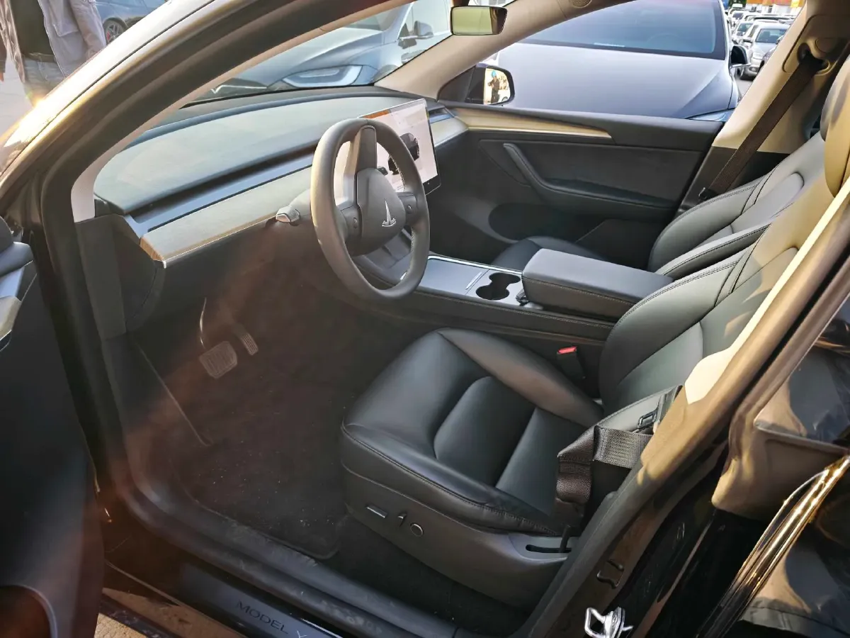 2022 Tesla Model Y BEV 60KWH,autocango,china used car exporter,china ev exporter,chinese used car exporter,chinese used ev exporter