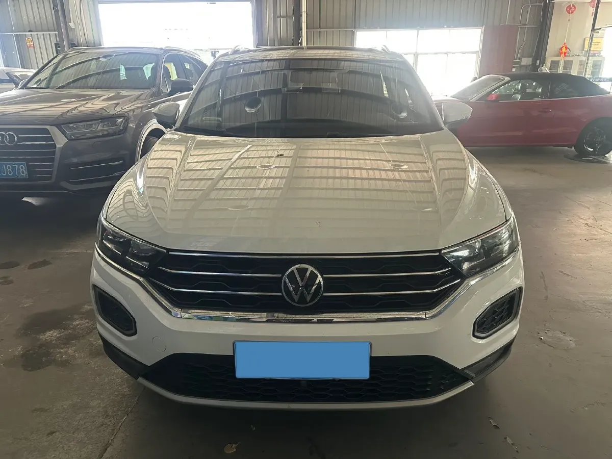 2021 Volkswagen T-Roc 1.4T 150HP L4 7DCT,autocango,china used car exporter,china ev exporter,chinese used car exporter,chinese used ev exporter