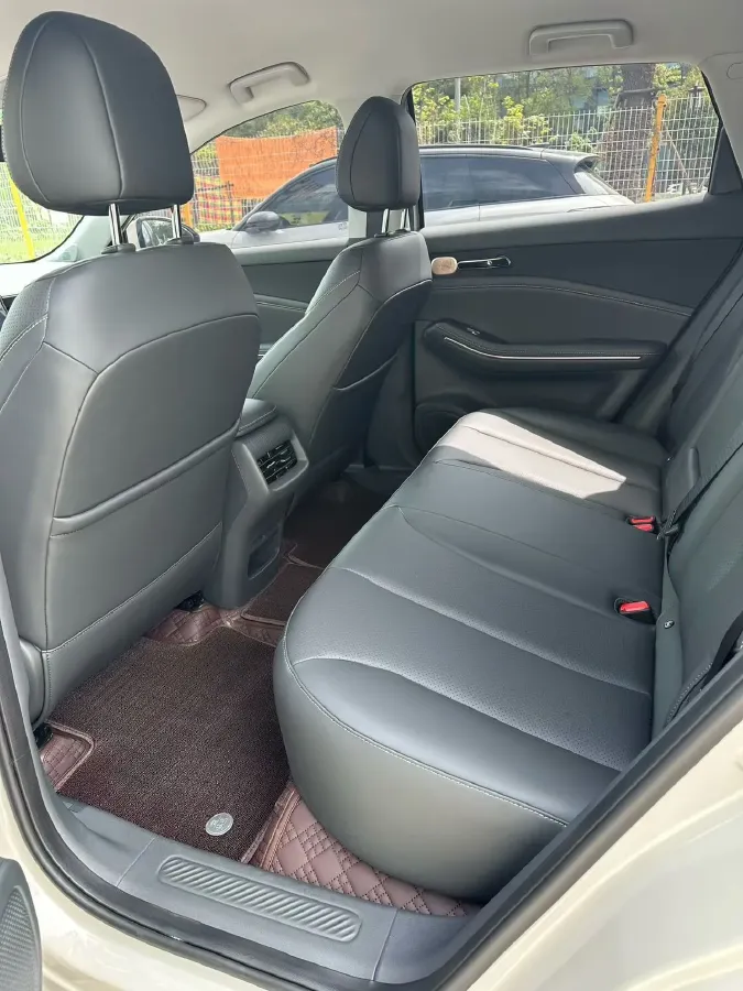 2026 BaoJun E6 BEV,autocango,china used car exporter,china ev exporter,chinese used car exporter,chinese used ev exporter