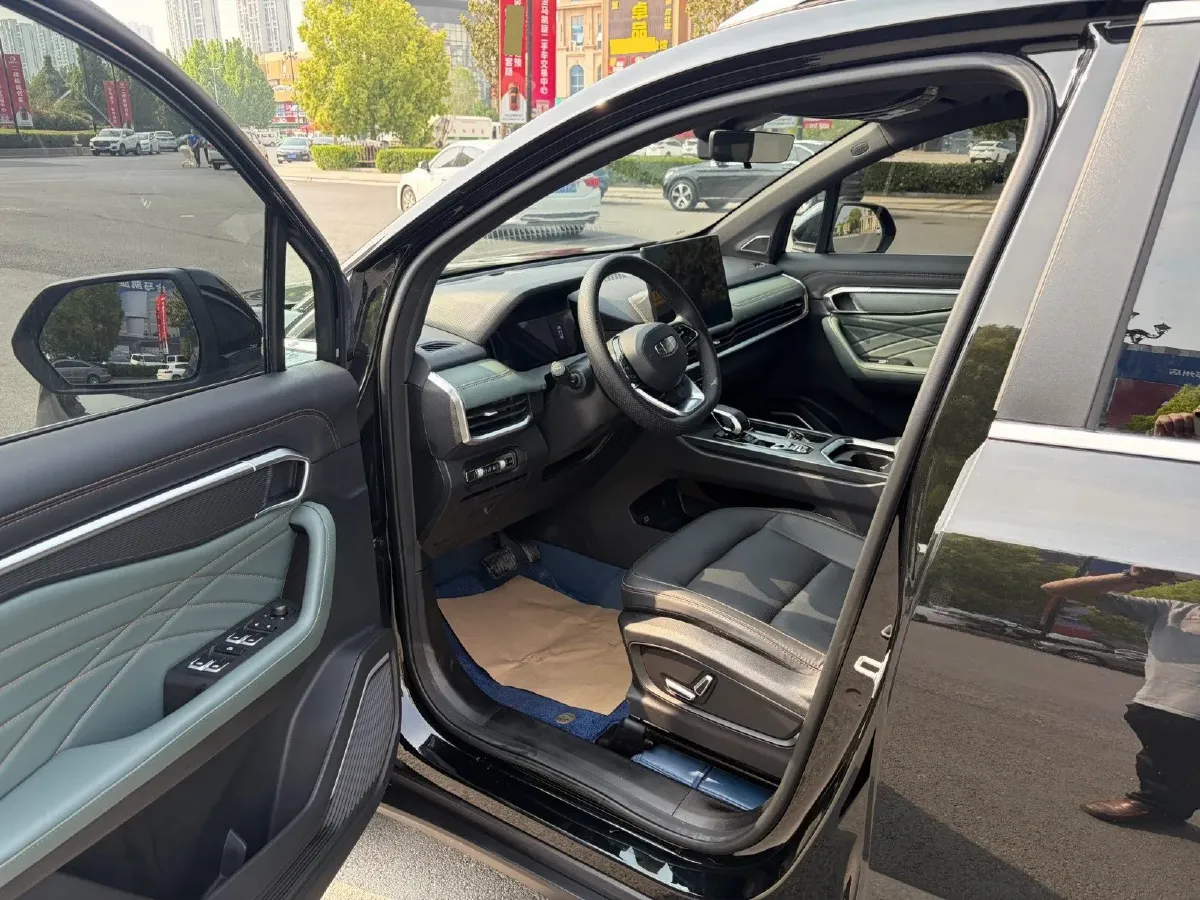 2024 Geely Okavango L 2.0T 218HP L4 7DCT,autocango,china used car exporter,china ev exporter,chinese used car exporter,chinese used ev exporter