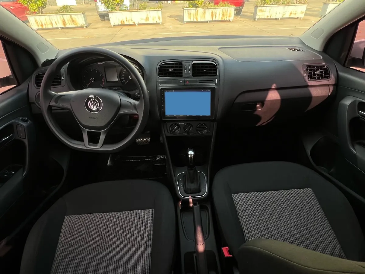 2016 Volkswagen Polo 1.4L 90HP L4 6AT,autocango,china used car exporter,china ev exporter,chinese used car exporter,chinese used ev exporter