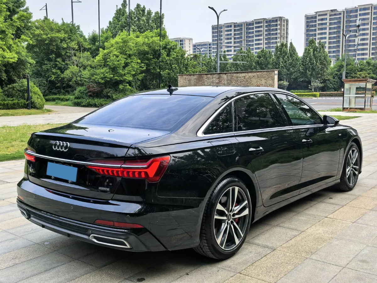 2020 Audi A6L 2.0T 190HP L4 7DCT,autocango,china used car exporter,china ev exporter,chinese used car exporter,chinese used ev exporter