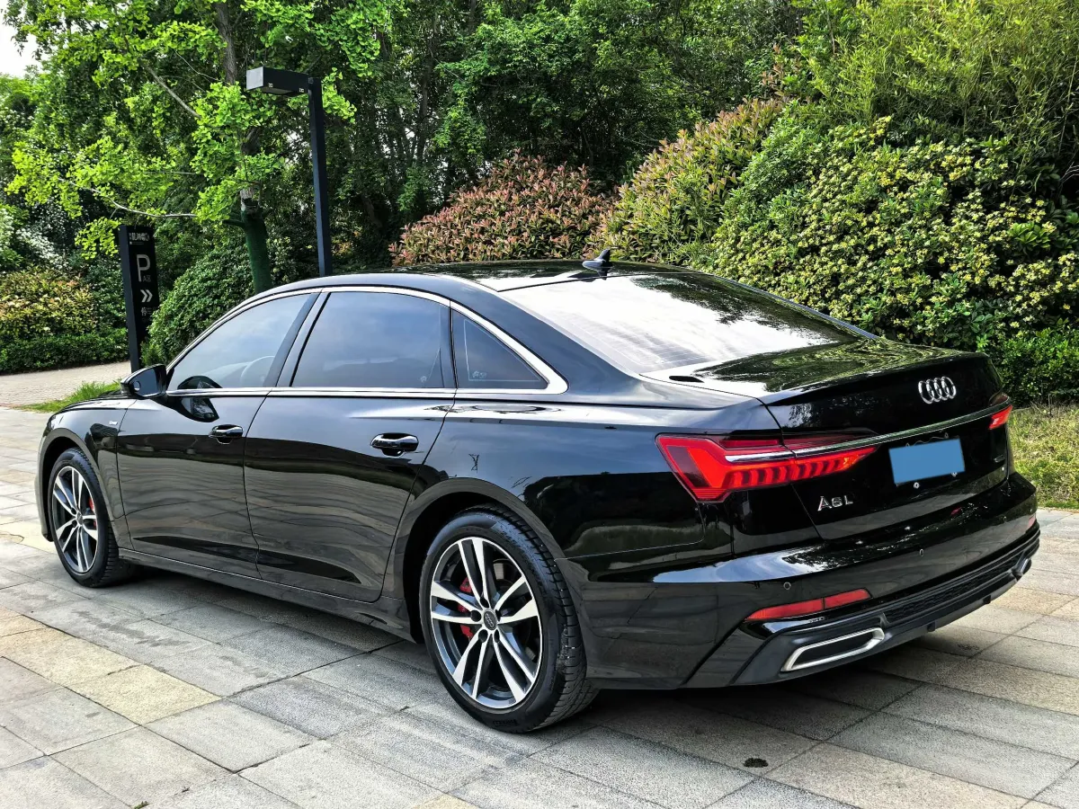 2020 Audi A6L 2.0T 190HP L4 7DCT,autocango,china used car exporter,china ev exporter,chinese used car exporter,chinese used ev exporter