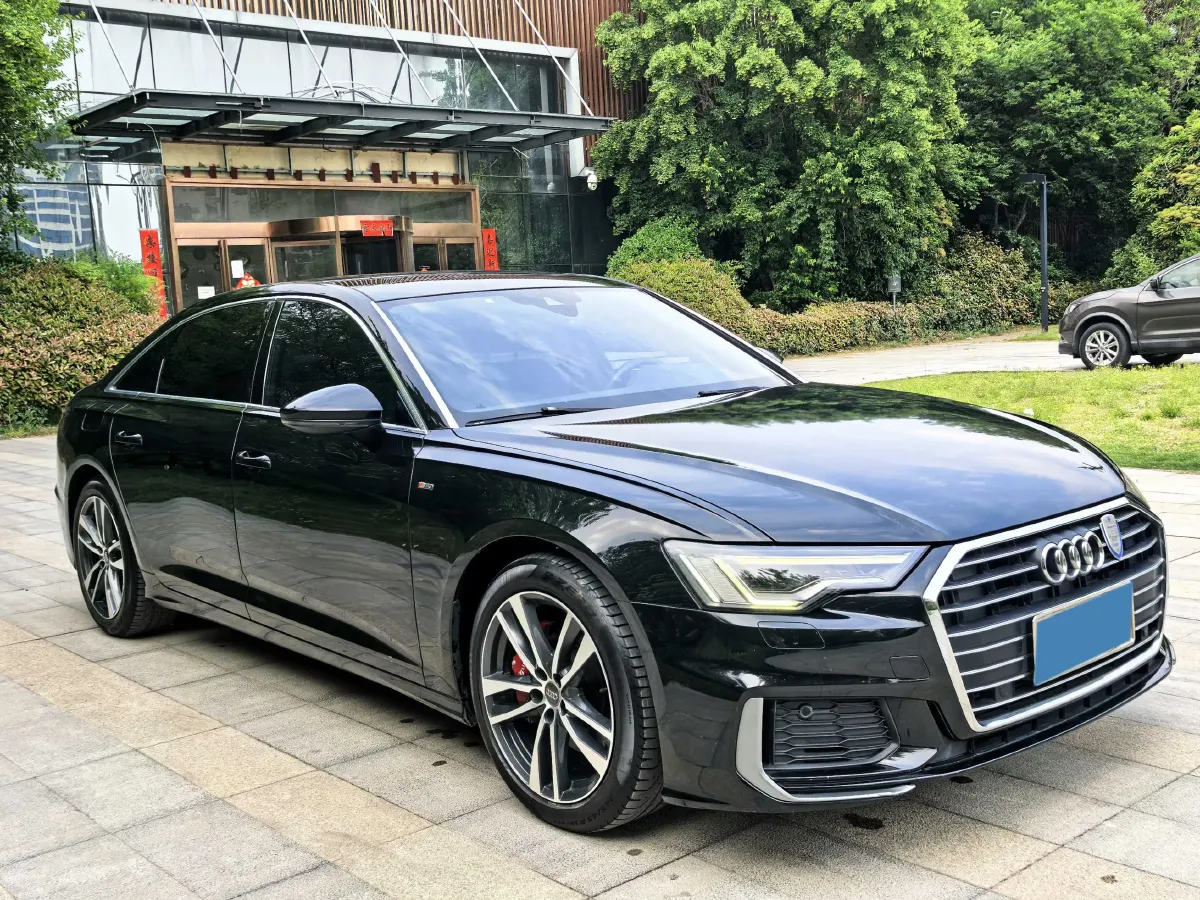 2020 Audi A6L 2.0T 190HP L4 7DCT,autocango,china used car exporter,china ev exporter,chinese used car exporter,chinese used ev exporter