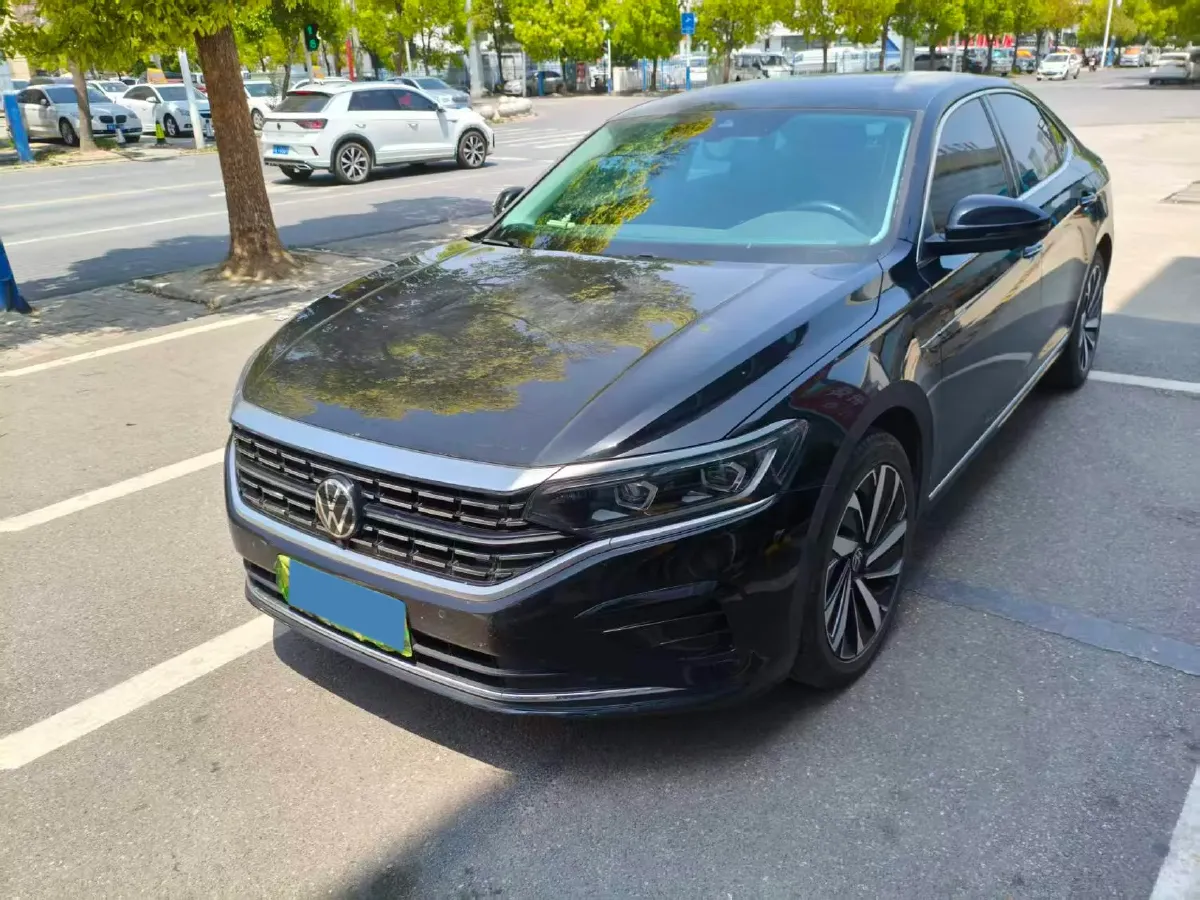 2023 Volkswagen Passat 2.0T 186HP L4 7DCT,autocango,china used car exporter,china ev exporter,chinese used car exporter,chinese used ev exporter