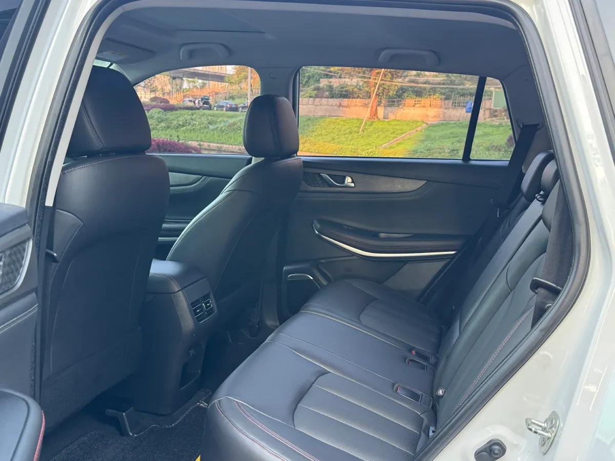 2022 ChangAn CS75 1.5T 180HP L4 7DCT,autocango,china used car exporter,china ev exporter,chinese used car exporter,chinese used ev exporter