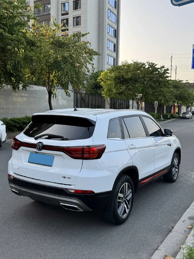 2022 ChangAn CS75 1.5T 180HP L4 7DCT,autocango,china used car exporter,china ev exporter,chinese used car exporter,chinese used ev exporter