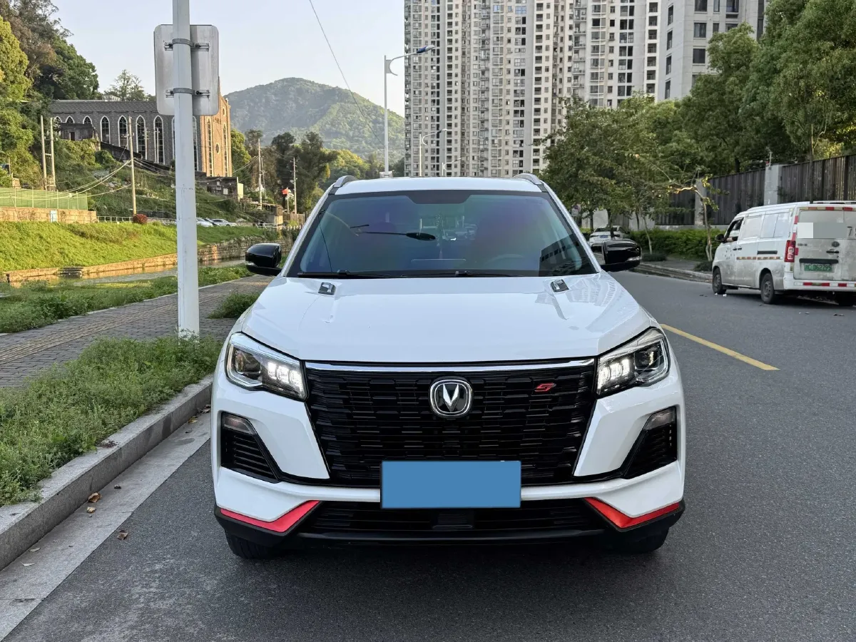 2022 ChangAn CS75 1.5T 180HP L4 7DCT,autocango,china used car exporter,china ev exporter,chinese used car exporter,chinese used ev exporter
