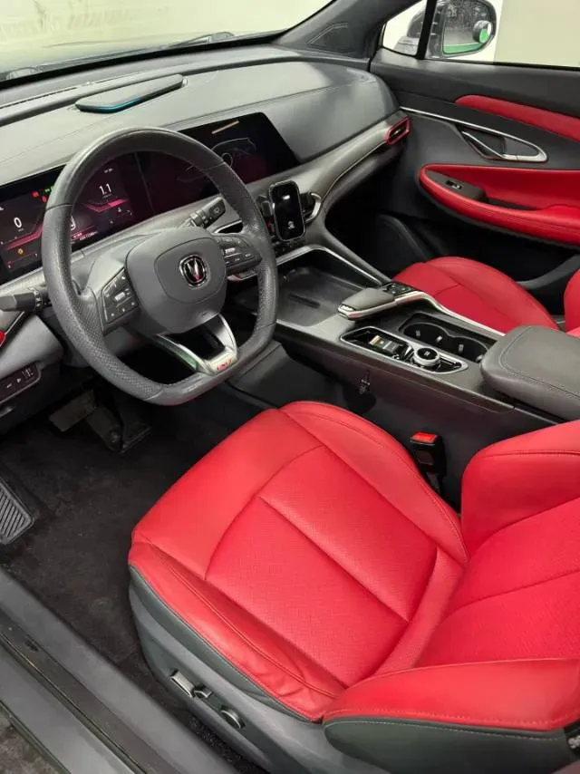 2020 ChangAn UNI-T 1.5T 180HP L4 7DCT,autocango,china used car exporter,china ev exporter,chinese used car exporter,chinese used ev exporter