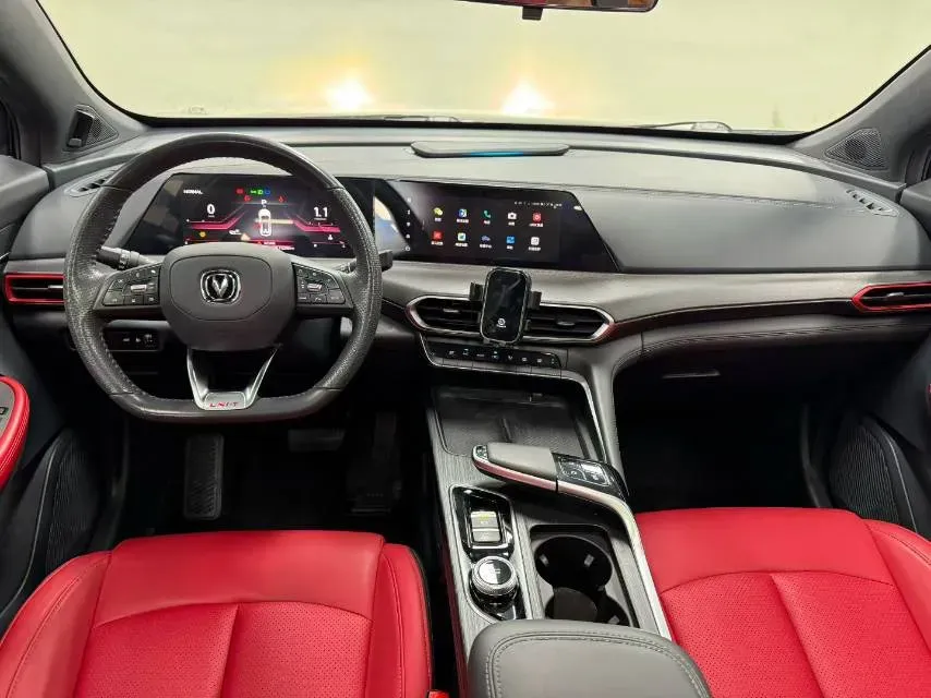 2020 ChangAn UNI-T 1.5T 180HP L4 7DCT,autocango,china used car exporter,china ev exporter,chinese used car exporter,chinese used ev exporter