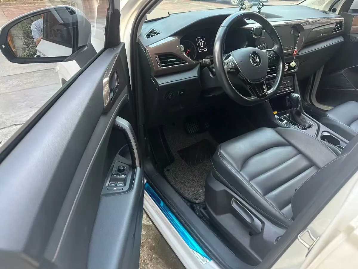 2021 Volkswagen Tharu 1.4T 150HP L4 7DCT,autocango,china used car exporter,china ev exporter,chinese used car exporter,chinese used ev exporter